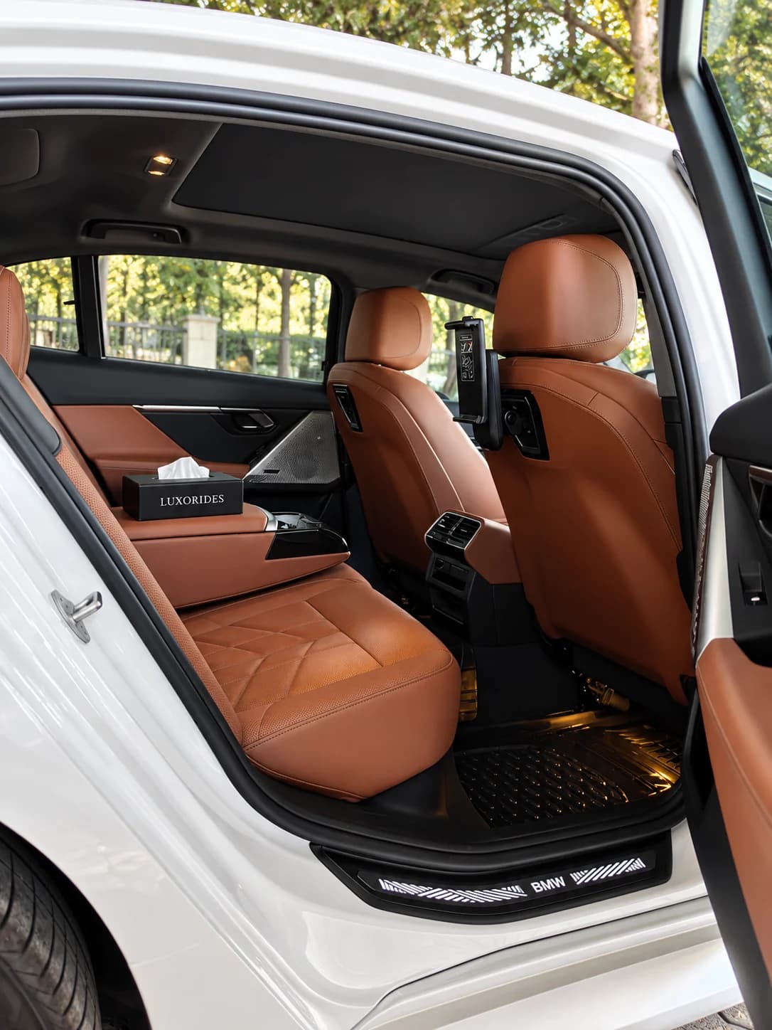 BMW 5 Series cabin interior 2