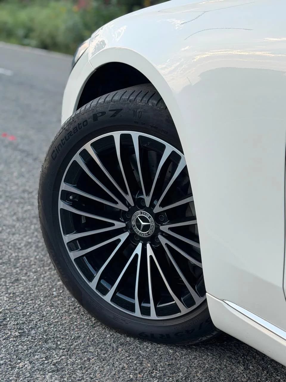 Mercedes-Benz S-Class exterior view 2