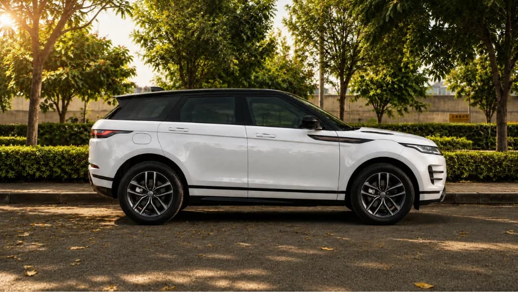 Range Rover Evoque exterior view 1