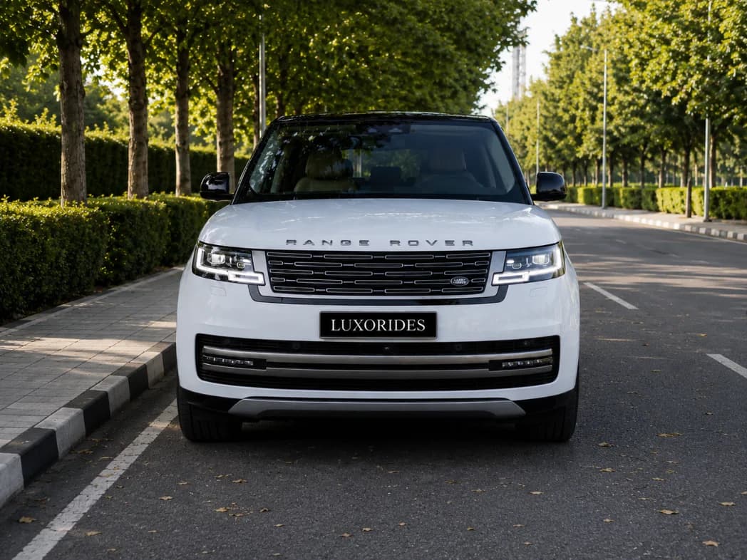 Range Rover Vogue Autobiography WHITE exterior view 1