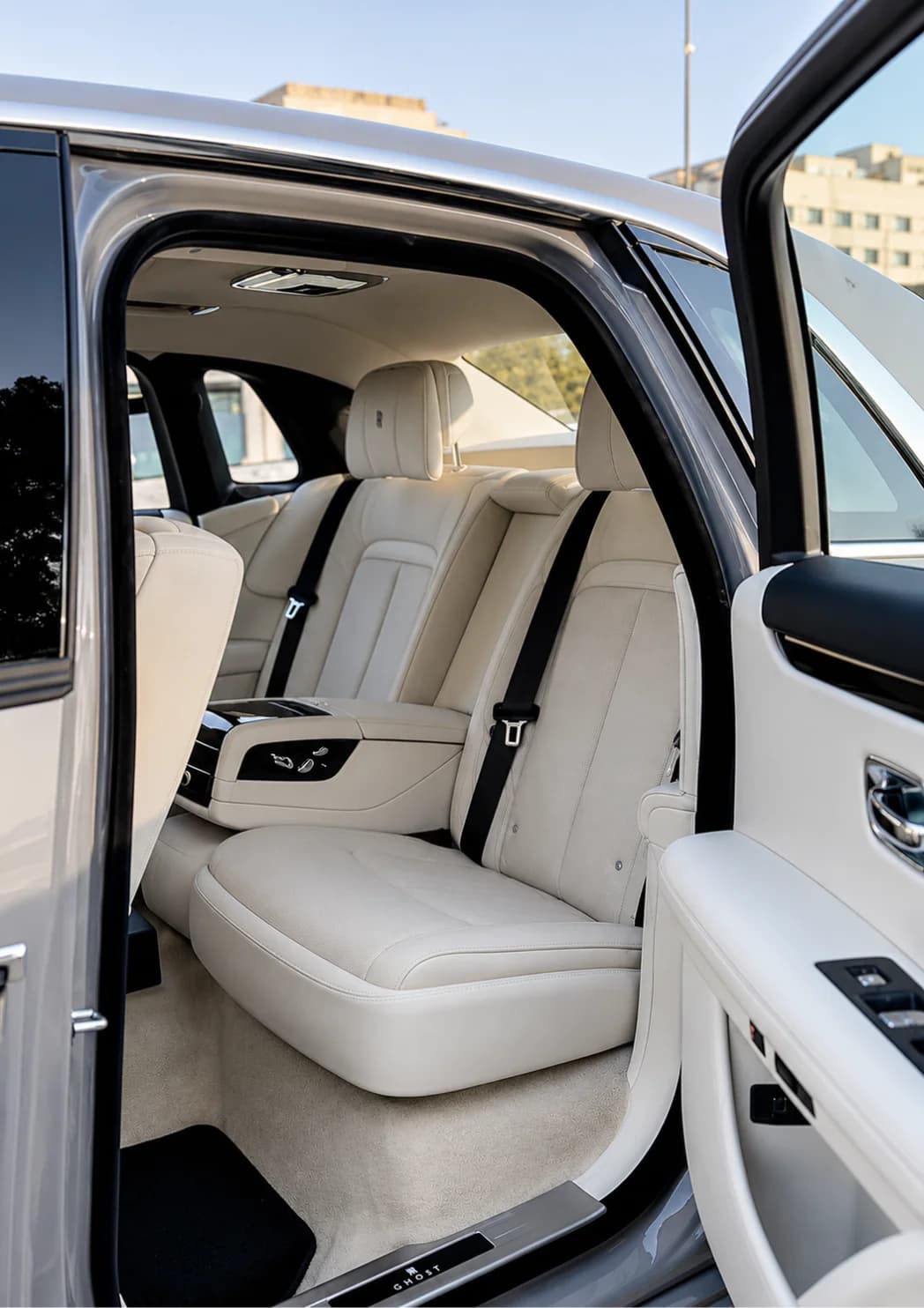 Rolls-Royce Ghost II cabin interior 2