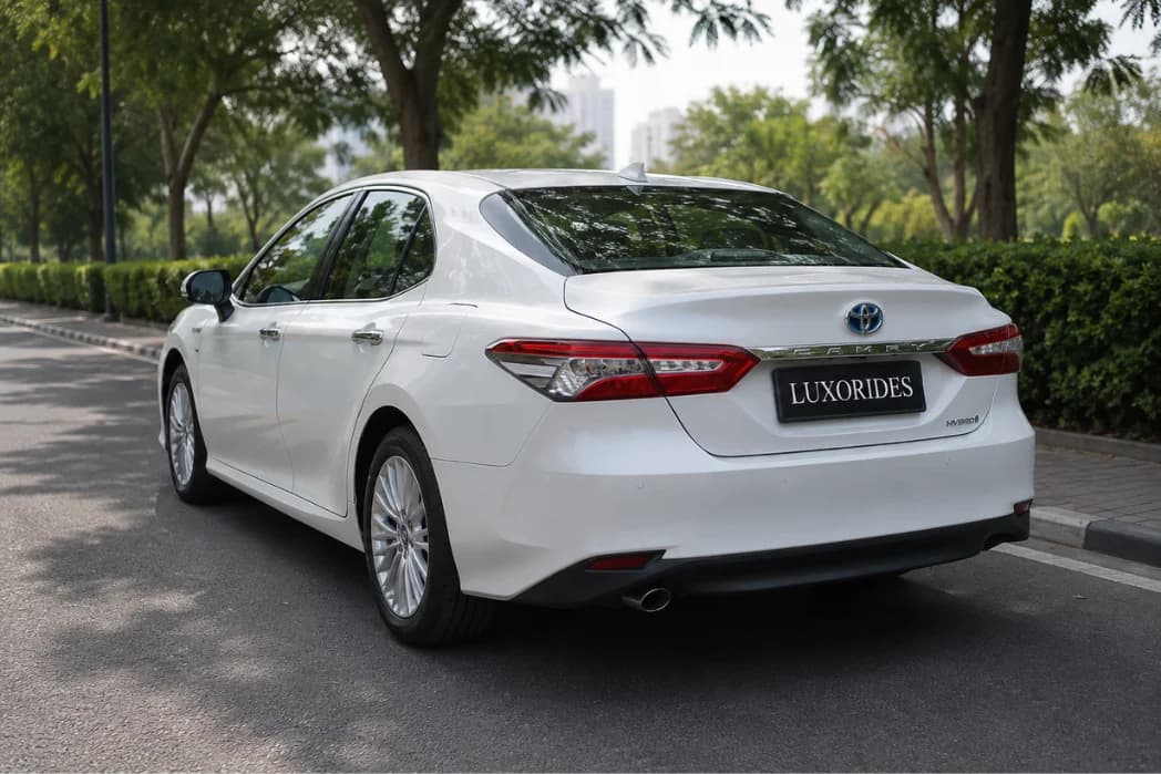 Toyota Camry Hybrid exterior view 2
