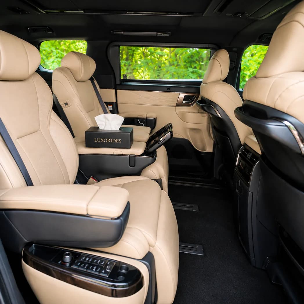 Toyota Vellfire (White) cabin interior 2