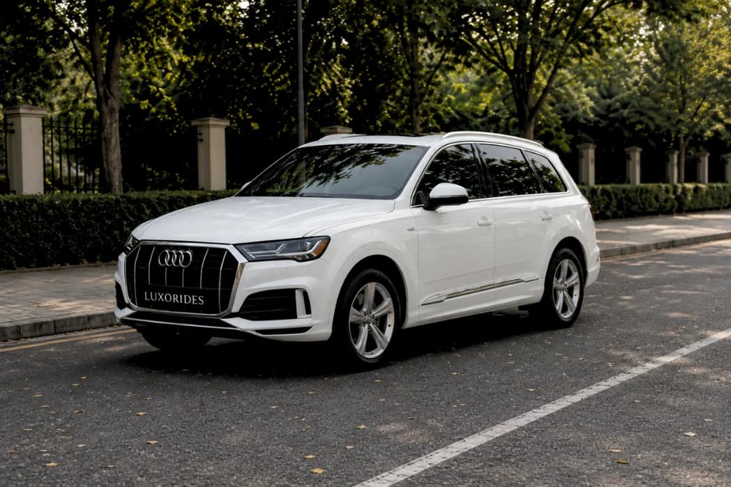 Audi Q7 wedding car exterior