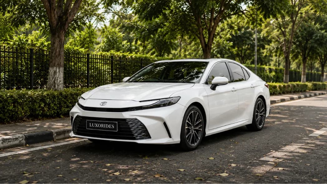 Toyota Camry Hybrid wedding car exterior