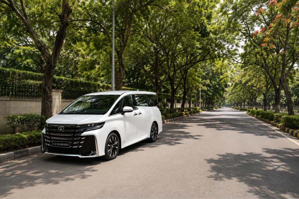 Toyota Vellfire wedding car exterior